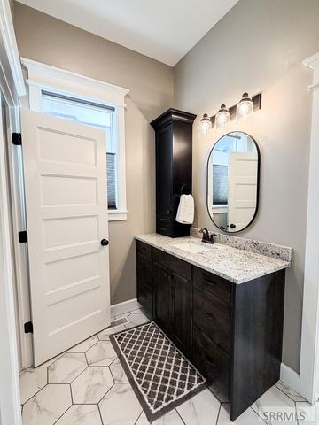 6560 E Crown Crescent, Ammon, ID 83406