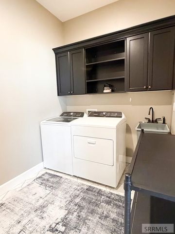 6560 E Crown Crescent, Ammon, ID 83406