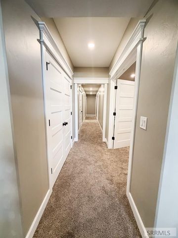 6560 E Crown Crescent, Ammon, ID 83406