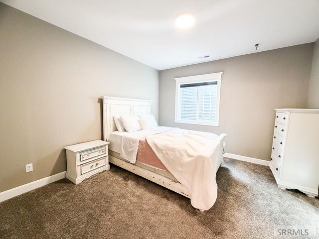 6560 E Crown Crescent, Ammon, ID 83406