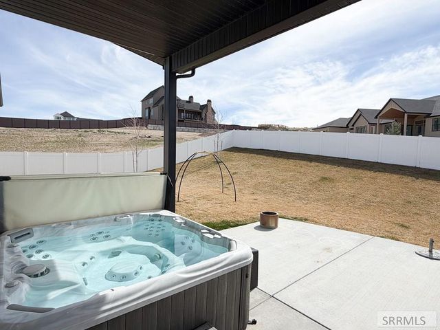 6560 E Crown Crescent, Ammon, ID 83406