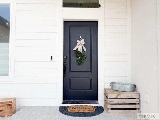 6560 E Crown Crescent, Ammon, ID 83406