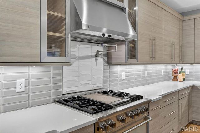 4214 Arsenal Street, St Louis, MO 63116