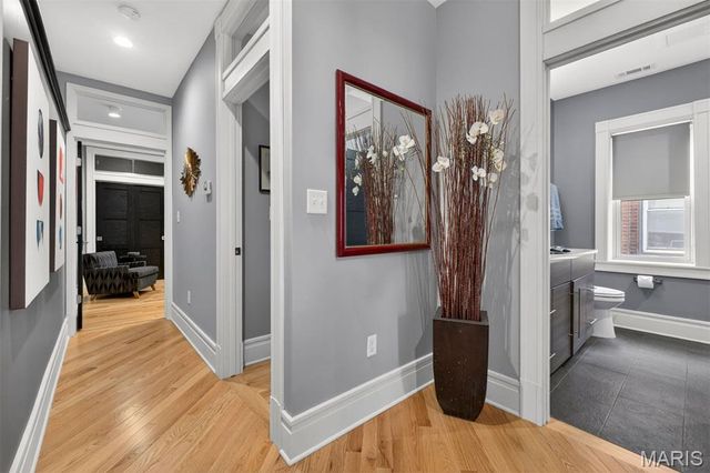 4214 Arsenal Street, St Louis, MO 63116