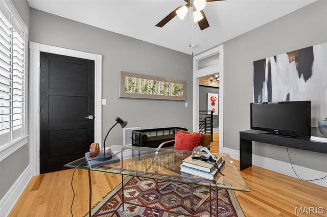 4214 Arsenal Street, St Louis, MO 63116