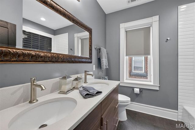 4214 Arsenal Street, St Louis, MO 63116