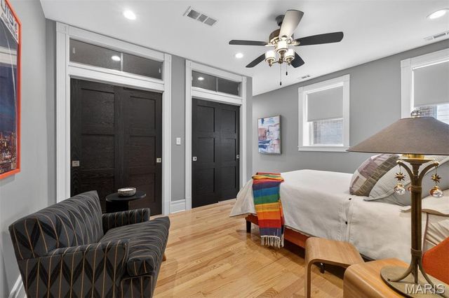 4214 Arsenal Street, St Louis, MO 63116