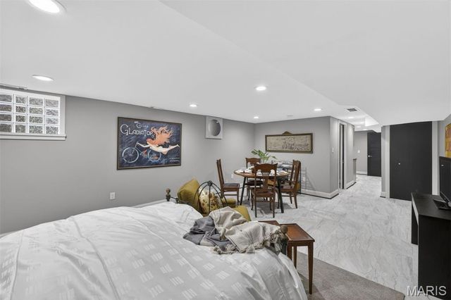 4214 Arsenal Street, St Louis, MO 63116