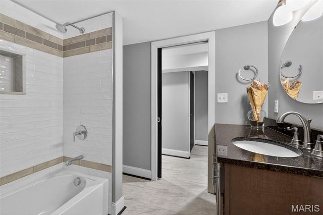 4214 Arsenal Street, St Louis, MO 63116