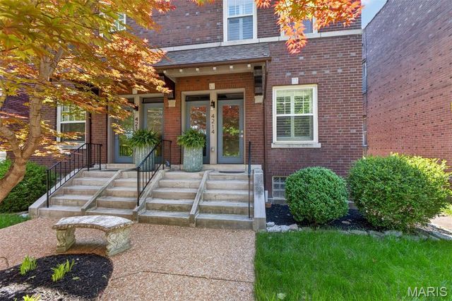 4214 Arsenal Street, St Louis, MO 63116