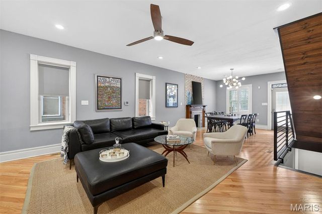 4214 Arsenal Street, St Louis, MO 63116