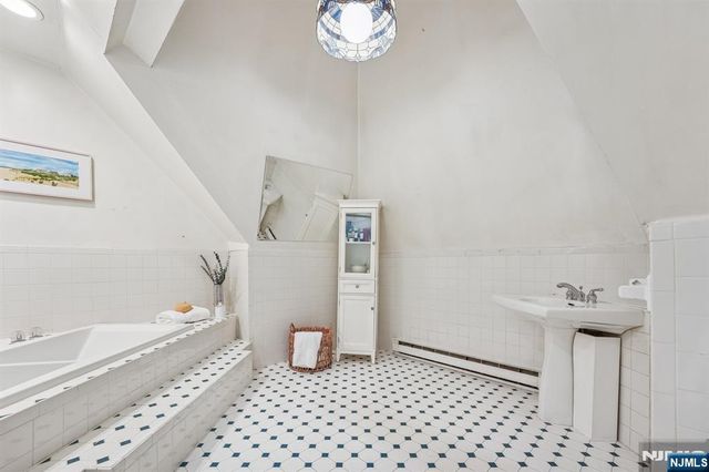 328 Carmita Avenue, Rutherford, NJ 07070