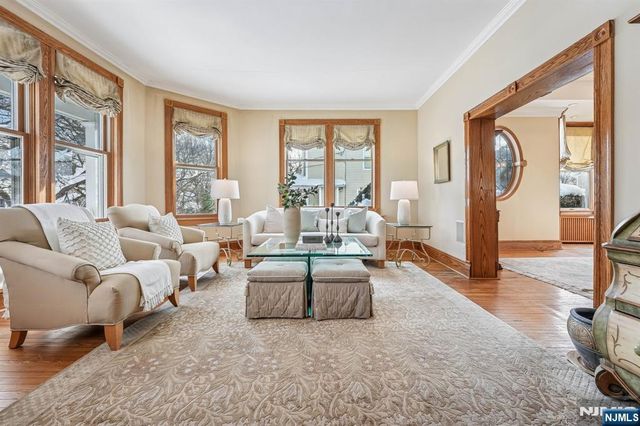 328 Carmita Avenue, Rutherford, NJ 07070