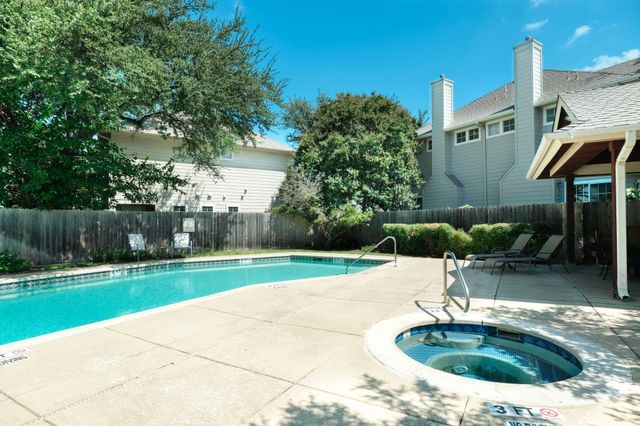8518 Cahill DR 36, Austin, TX 78729