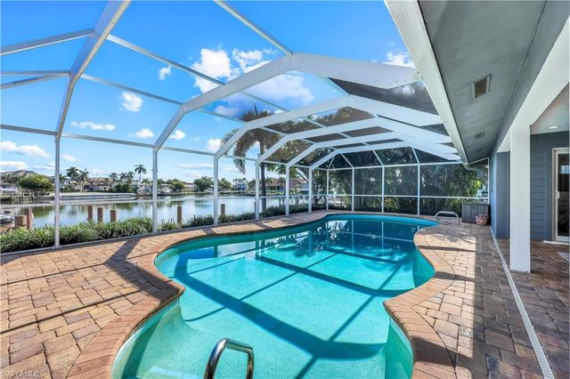 427 Nassau CT, Marco Island, FL 34145