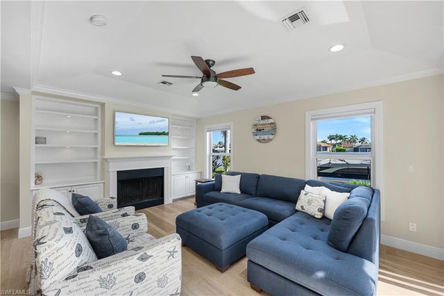 427 Nassau CT, Marco Island, FL 34145