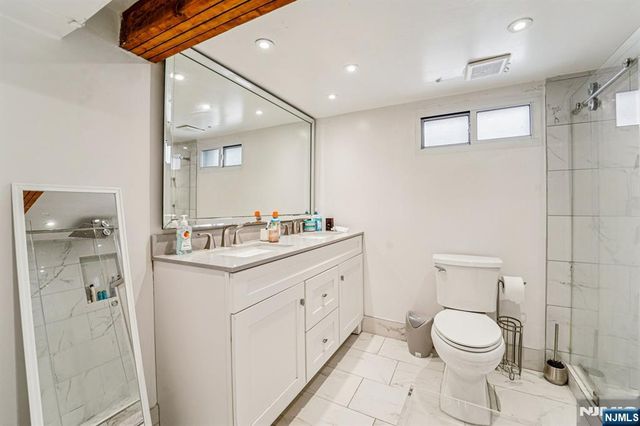 470 Capitol Road, New Milford, NJ 07646