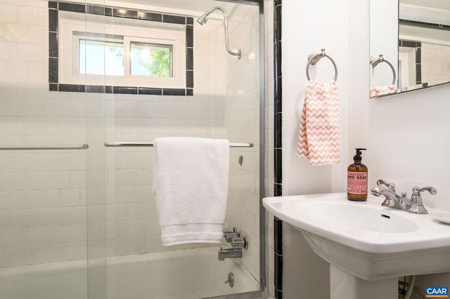 704 BLENHEIM AVE, Charlottesville, VA 22902