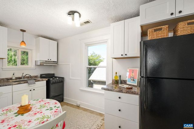 704 BLENHEIM AVE, Charlottesville, VA 22902