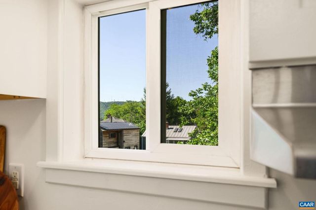 704 BLENHEIM AVE, Charlottesville, VA 22902