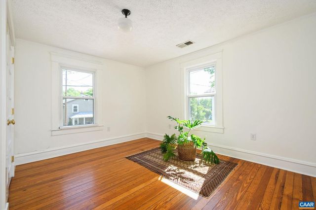704 BLENHEIM AVE, Charlottesville, VA 22902