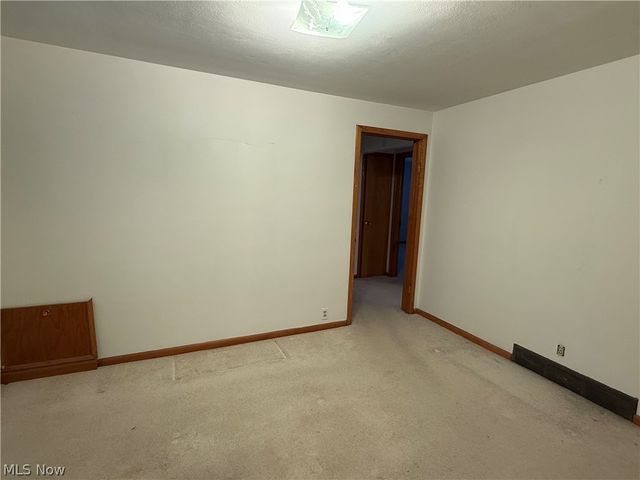 329 N Forest Avenue, Steubenville, OH 43952