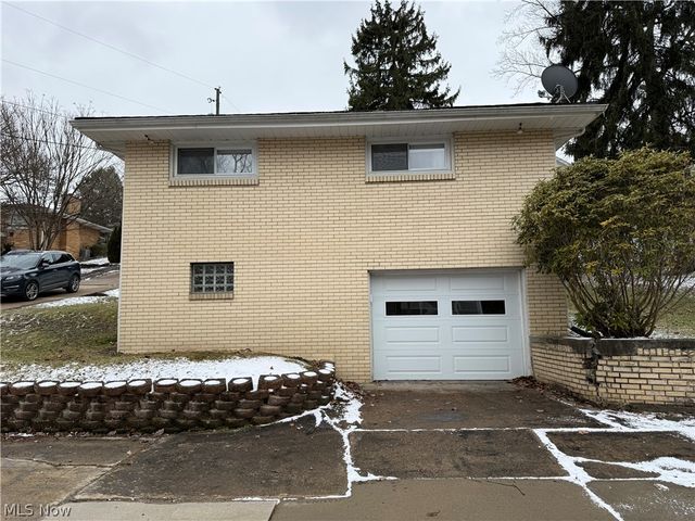 329 N Forest Avenue, Steubenville, OH 43952