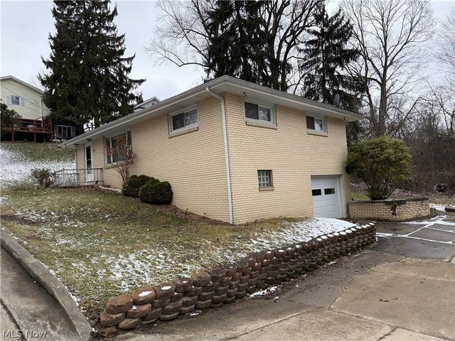 329 N Forest Avenue, Steubenville, OH 43952