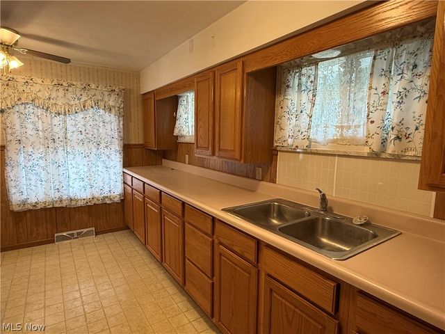 329 N Forest Avenue, Steubenville, OH 43952