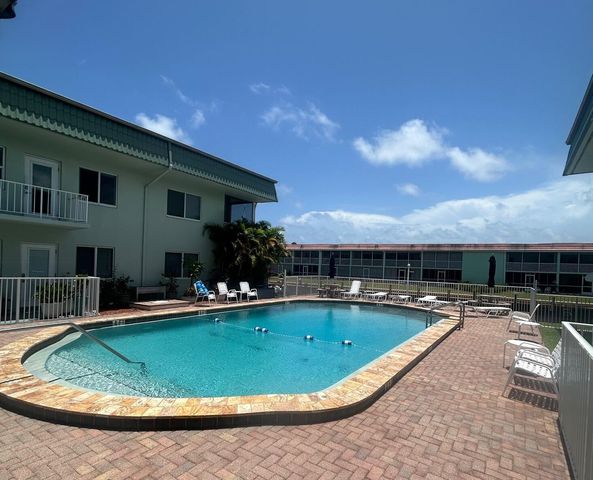 121 Wettaw Lane 214, North Palm Beach, FL 33408