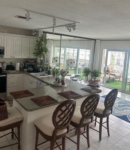 121 Wettaw Lane 214, North Palm Beach, FL 33408