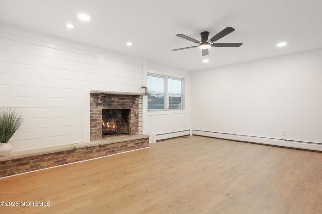 19 Acapulco Drive, Brick, NJ 08723