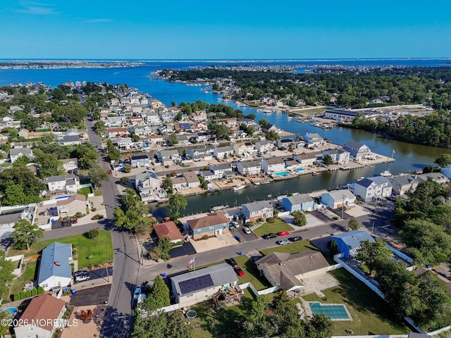 19 Acapulco Drive, Brick, NJ 08723