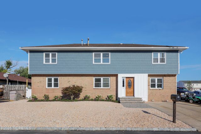 19 Acapulco Drive, Brick, NJ 08723