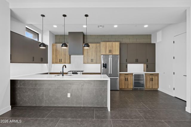 377 E WINDSOR Avenue 20, Phoenix, AZ 85004