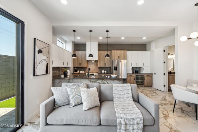 377 E WINDSOR Avenue 20, Phoenix, AZ 85004