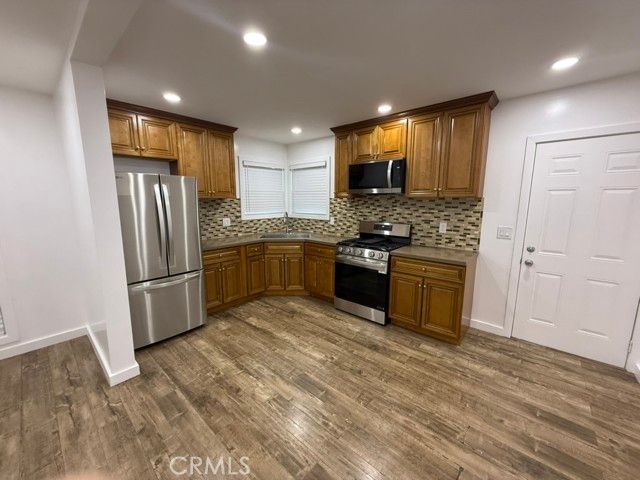 317 W 76th 1, Los Angeles, CA 90003