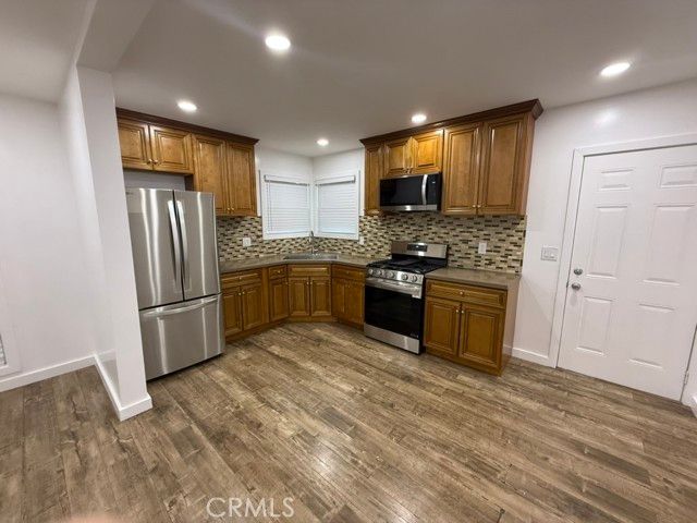 317 W 76th 1, Los Angeles, CA 90003