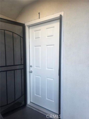 317 W 76th 1, Los Angeles, CA 90003