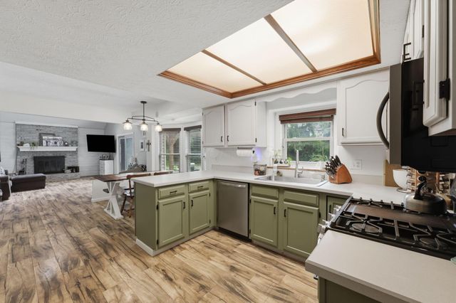 9955 Hounsdale Drive, Pickerington, OH 43147