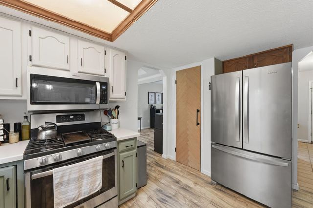 9955 Hounsdale Drive, Pickerington, OH 43147