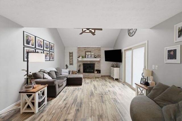 9955 Hounsdale Drive, Pickerington, OH 43147