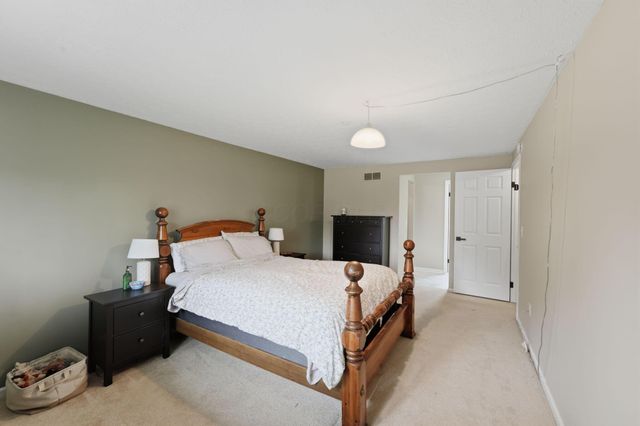 9955 Hounsdale Drive, Pickerington, OH 43147