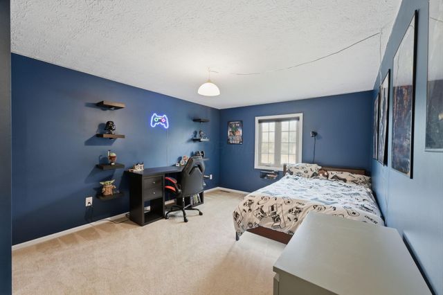 9955 Hounsdale Drive, Pickerington, OH 43147