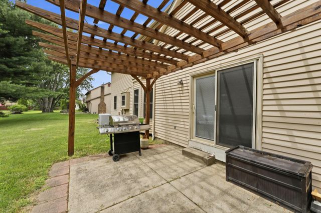 9955 Hounsdale Drive, Pickerington, OH 43147