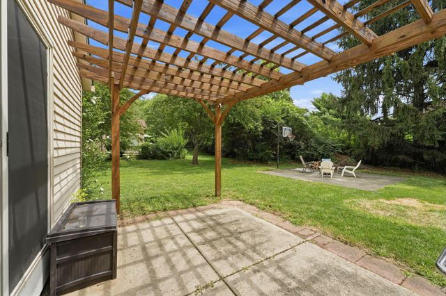 9955 Hounsdale Drive, Pickerington, OH 43147