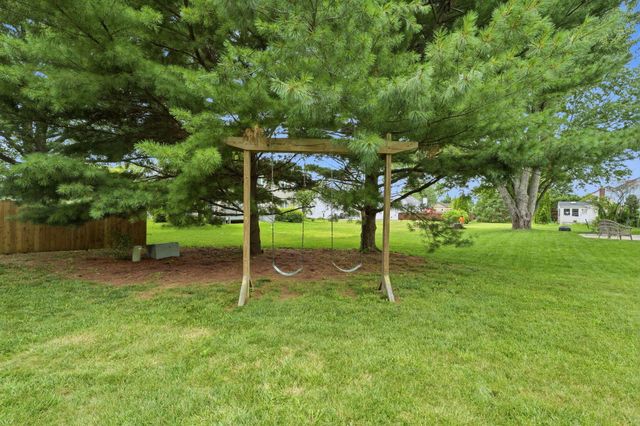 9955 Hounsdale Drive, Pickerington, OH 43147