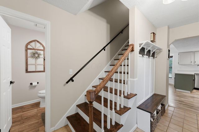 9955 Hounsdale Drive, Pickerington, OH 43147