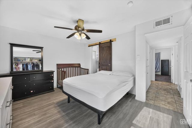 2108 Sherwood Avenue, Bakersfield, CA 93304