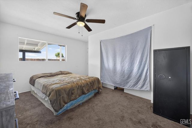 2108 Sherwood Avenue, Bakersfield, CA 93304